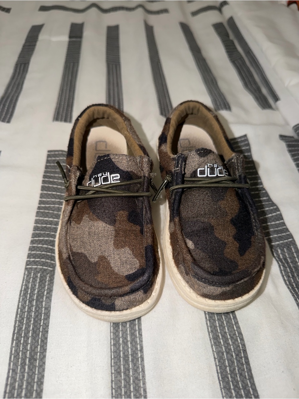 Hey Dude Kids Camo Slip-On Sneakers in Brown and Black